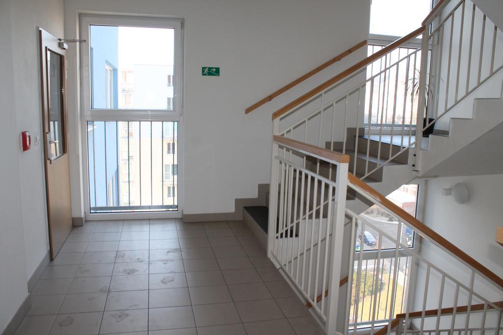 New Studio On V Doline 1 Hotel Praag Buitenkant foto
