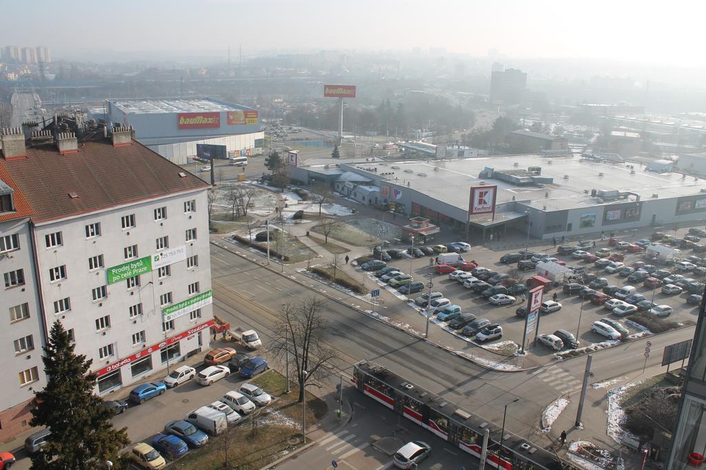New Studio On V Doline 1 Hotel Praag Buitenkant foto