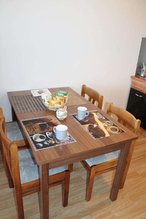 New Studio On V Doline 1 Hotel Praag Buitenkant foto