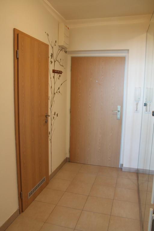 New Studio On V Doline 1 Hotel Praag Buitenkant foto